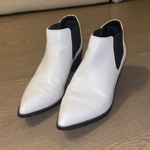 American Eagle Outfitters White Bootie